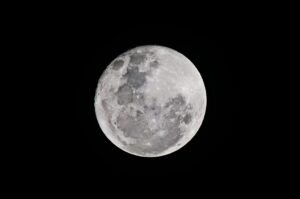 A lua